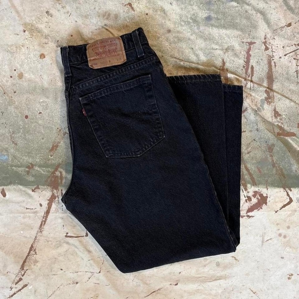 Vintage made in the USA Black 90s Levi's Jeans Measure 30x27
